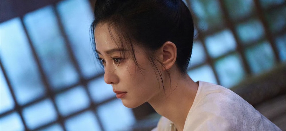 刘诗诗新剧《掌心》开播，医女叶